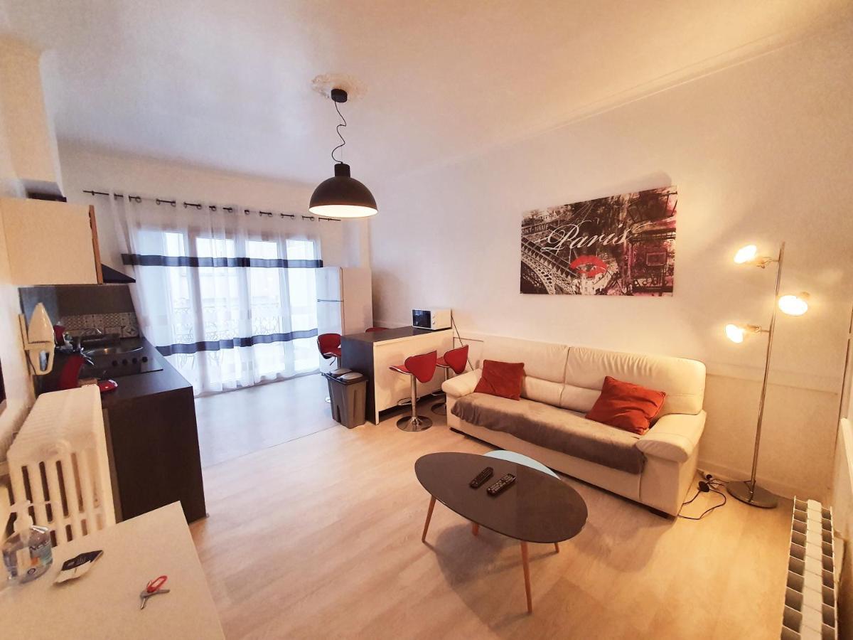 Grand T3 Avec Terrasse Centre Ville Bellac בלאק מראה חיצוני תמונה