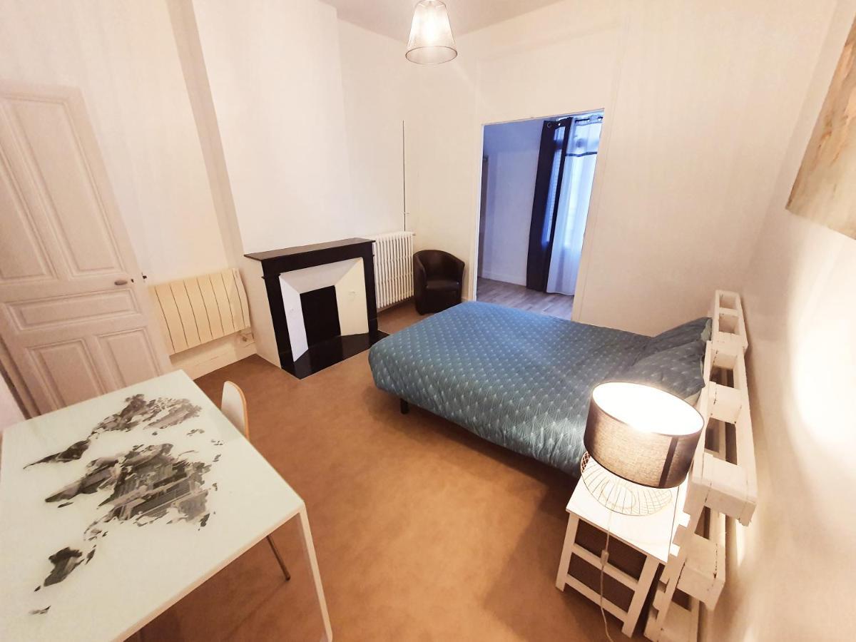 Grand T3 Avec Terrasse Centre Ville Bellac בלאק מראה חיצוני תמונה